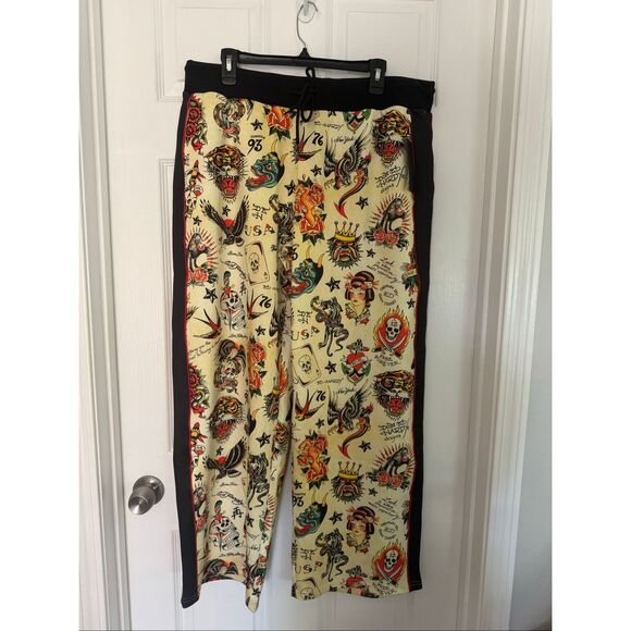 <3 Ed Hardy sweats - Picture 4 of 9